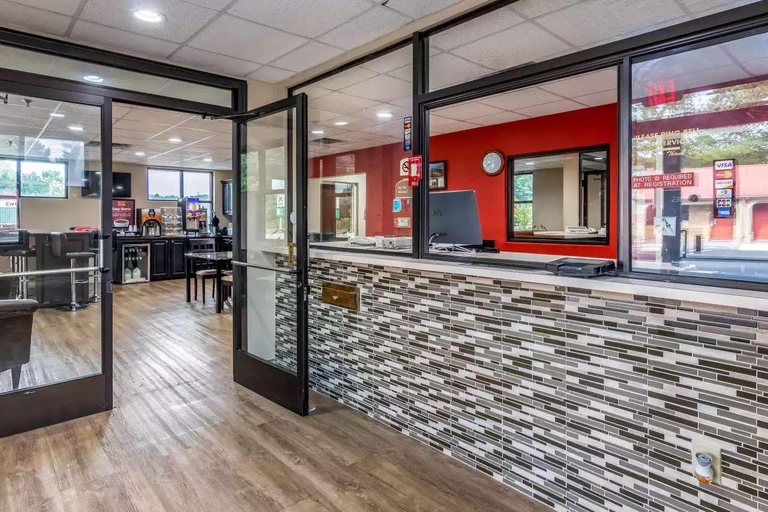 Public Area 2, Americas Best Value Inn Opelika, Lee