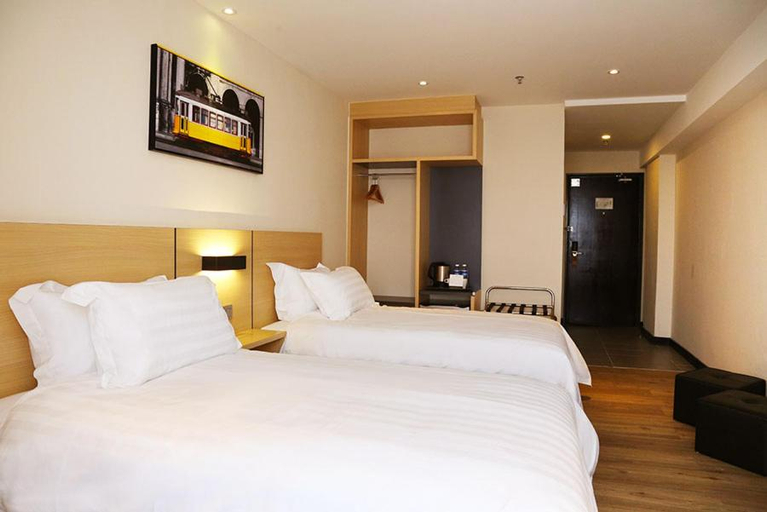 Bedroom 5, Rivertel, Hilir Perak