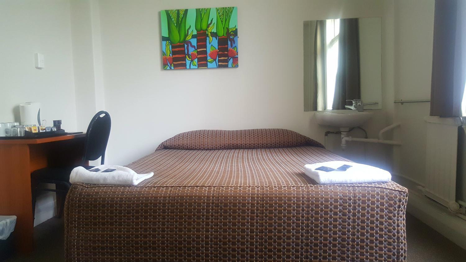 Bedroom 3, Kiwi International, Waitakere