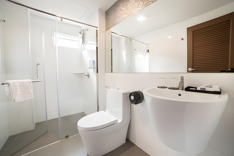 Bathroom 5