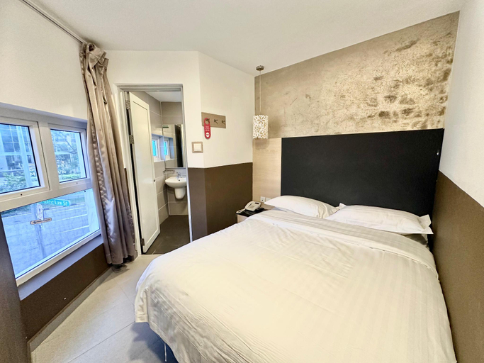 Bedroom 13