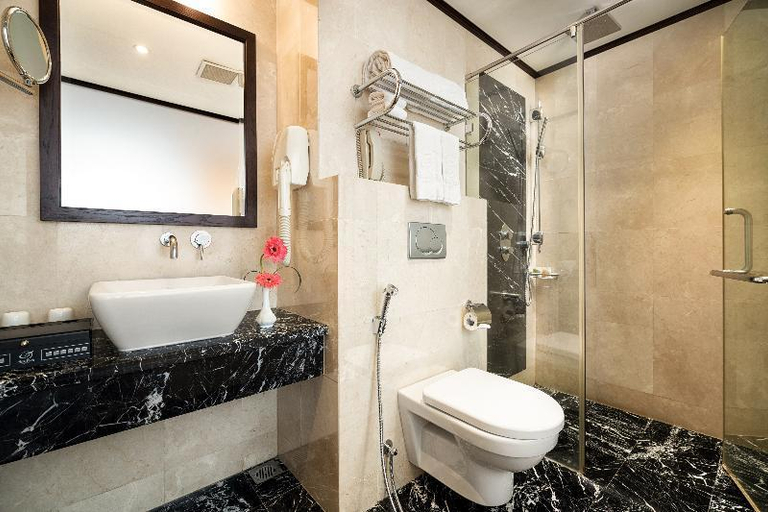 Bathroom 7