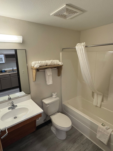 Bathroom 5, Baymont by Wyndham Dickinson, Stark