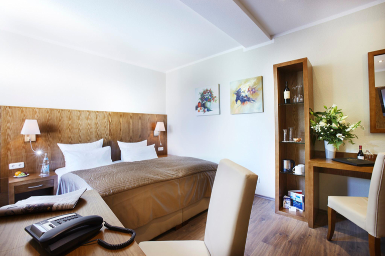 Bedroom 3, Hotel Domicil Hamburg by Golden Tulip, Hamburg