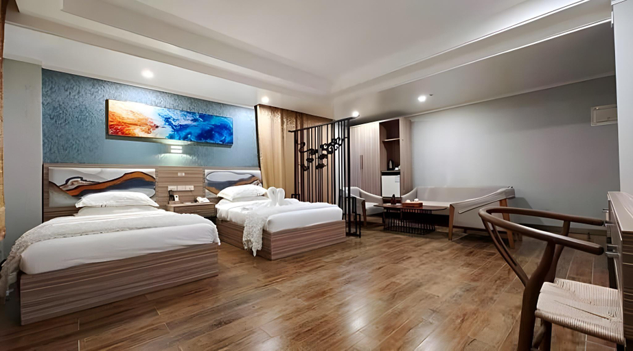 Bedroom 2, Erus Suites Hotel Boracay, Malay