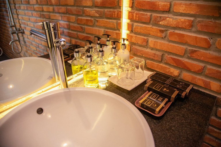 Bathroom 4, The Thousand Village, Phan Thiết