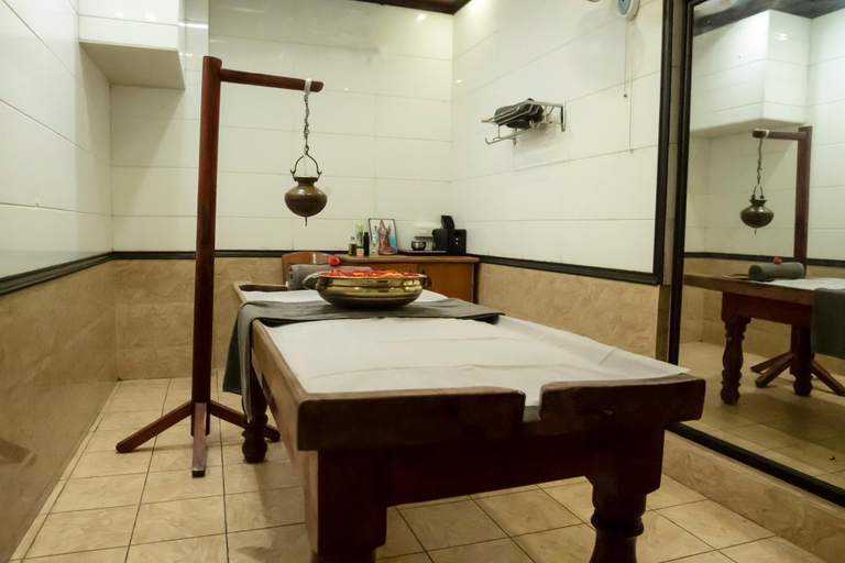 Bathroom 5, Hotel Le Royal Park, Puducherry