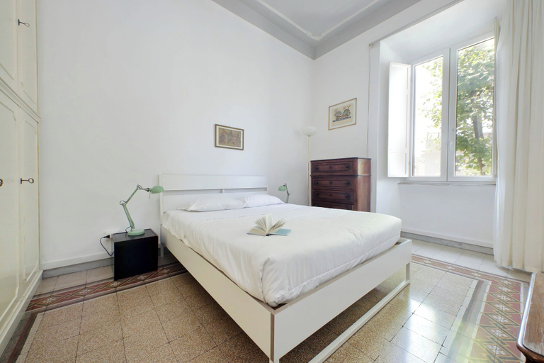 Others 5, Cozy Merulana, Rome