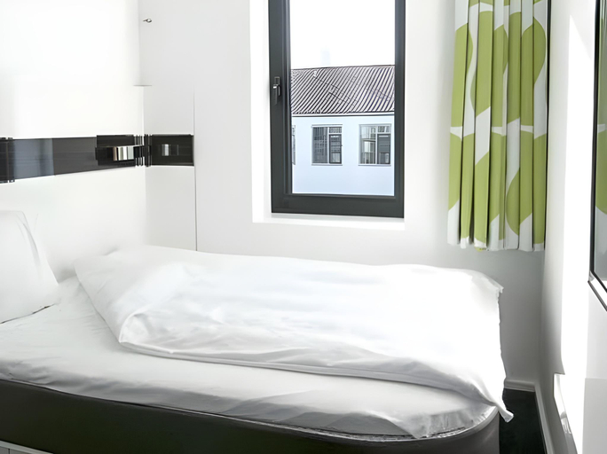 Bedroom 3, Wakeup Copenhagen - Borgergade, Copenhagen