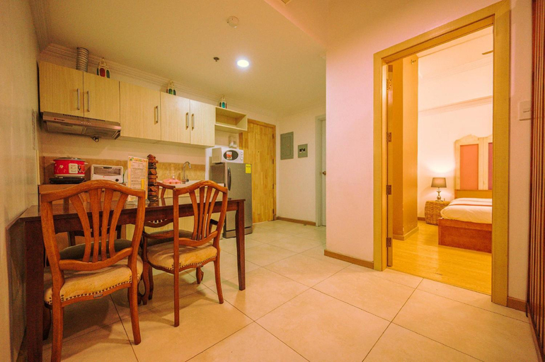 Dining Room 21