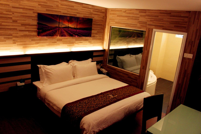 Bedroom 13