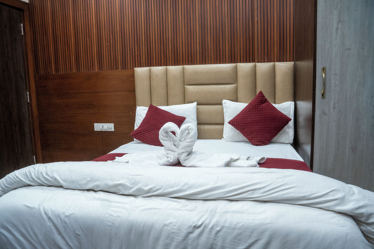Bedroom 2, Hotel Madhav Palace, Agra