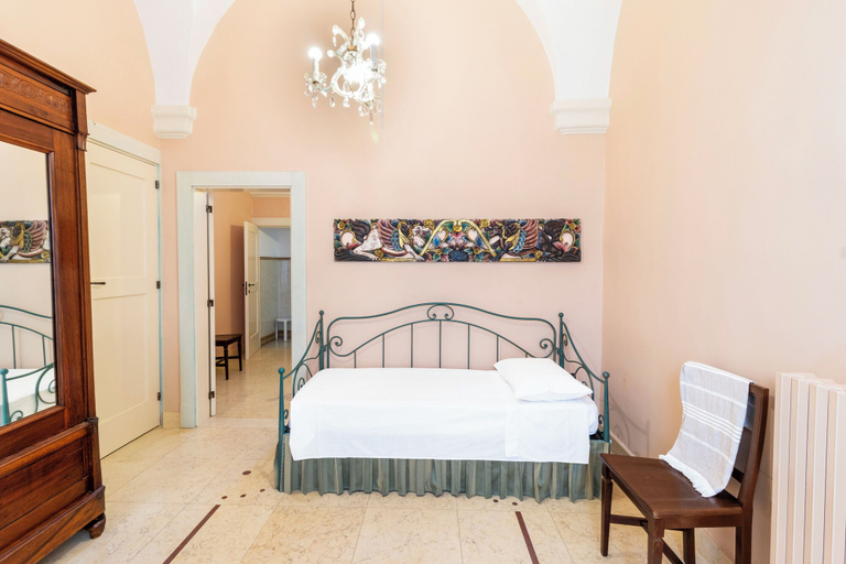 Bedroom 5, Palazzo Insula, Lecce