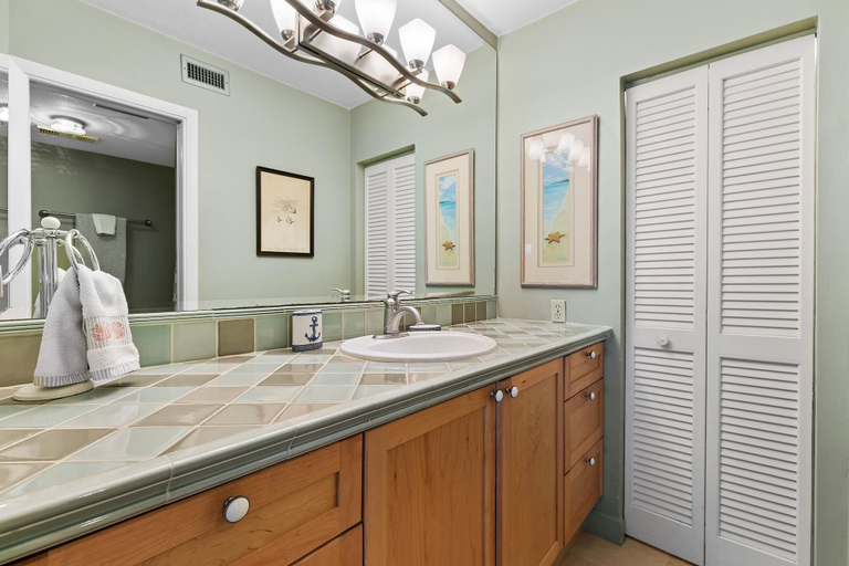 Bathroom 4, Schooner Point A204, Volusia