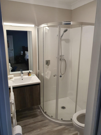 Bathroom 5, Koromatua Homestead, Waipa