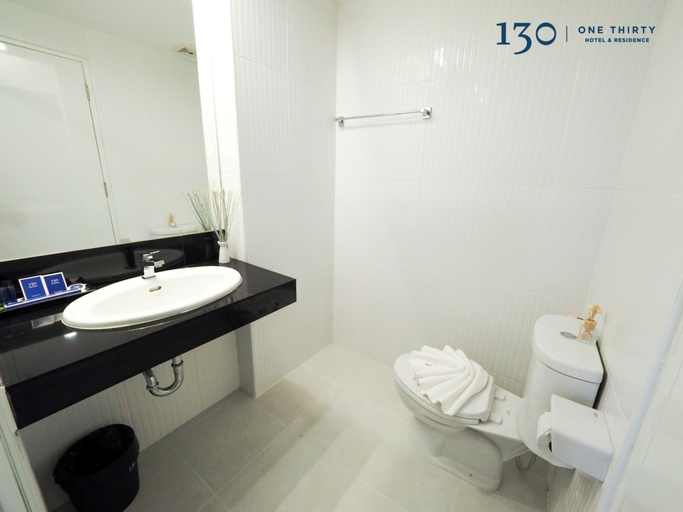 Bathroom 5, 130 Hotel & Residence Bangkok, Bang Kapi