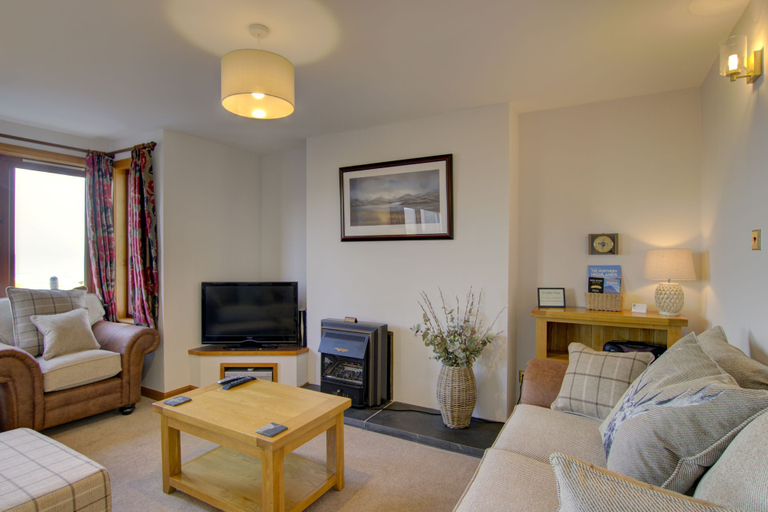 Room 3, 2 Links View Brora in Brora, Highland