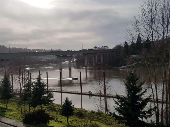 Exterior & Views 2, Best Western Plus Rivershore Hotel, Clackamas