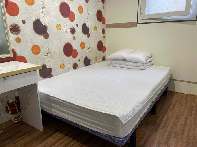 Bedroom 15
