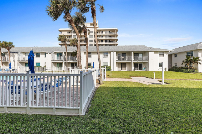 Others 5, Colony Beach Club 121, Volusia