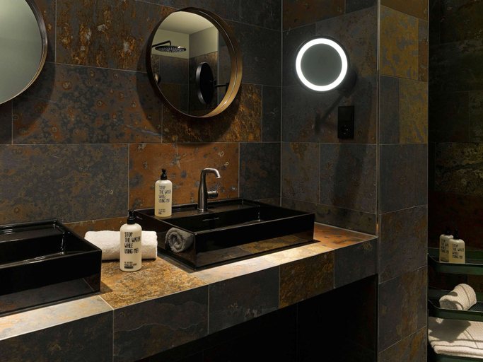 Bathroom 2