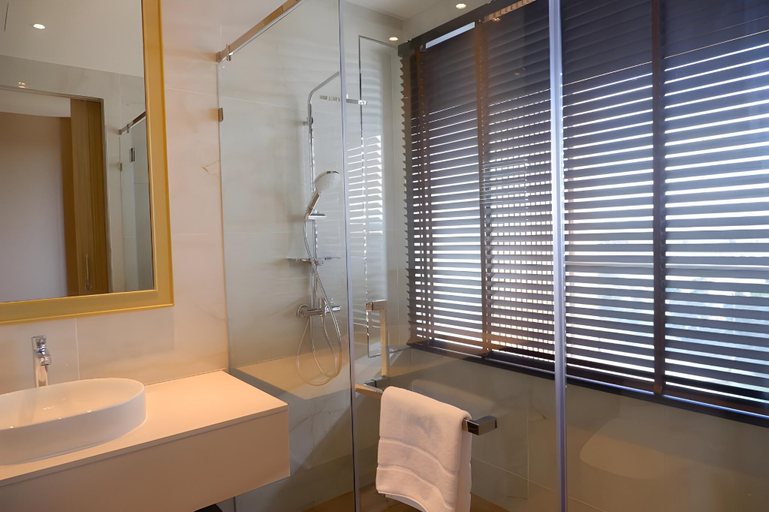 Bathroom 5, Laguna Grand Hotel and Spa, Muang Songkhla