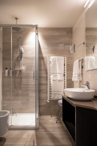 Bathroom 5, Vision Hotel, Verona