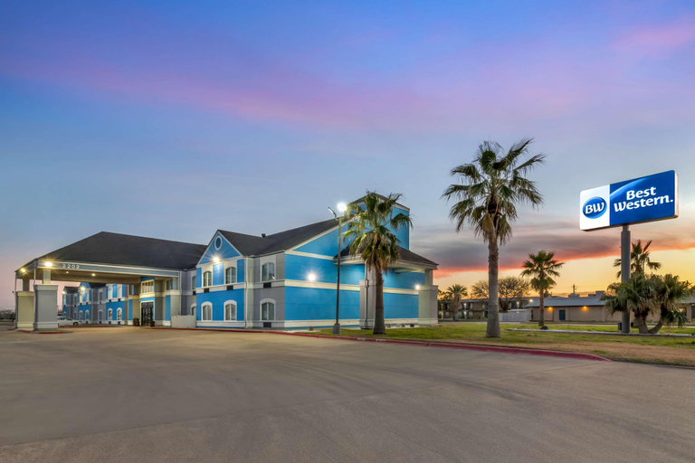 Exterior & Views 2, Best Western Port Lavaca Inn, Calhoun