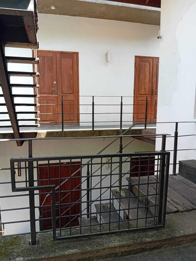 Others 5, Crips Hill Apartments, Galle Four Gravets