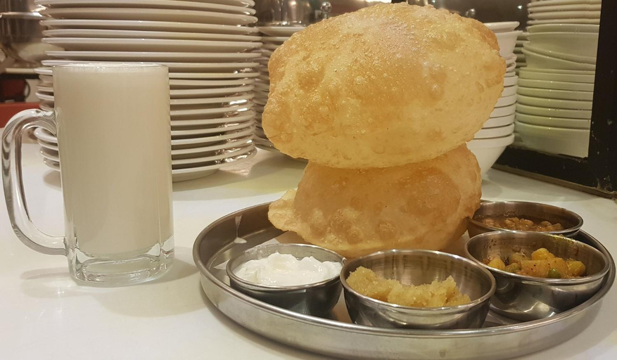 Food & Drinks 5, Diamond Lodge, Karachi
