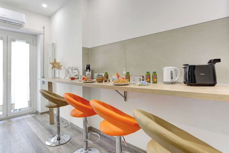 Food & Drinks 5, MarconiAPT per Famiglie 20Min dal centro, Rome