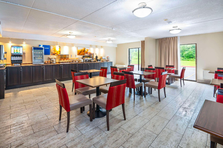 Food & Drinks 4, Comfort Inn, Simcoe