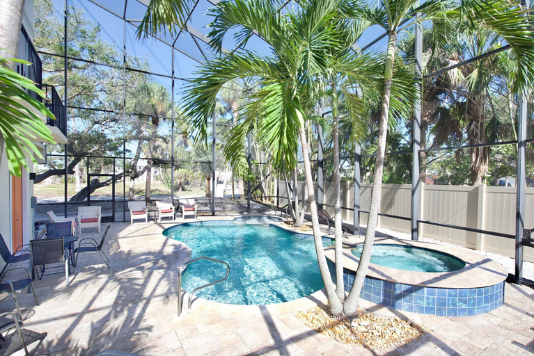 Sport & Beauty 5, Sabal Palms, Lee