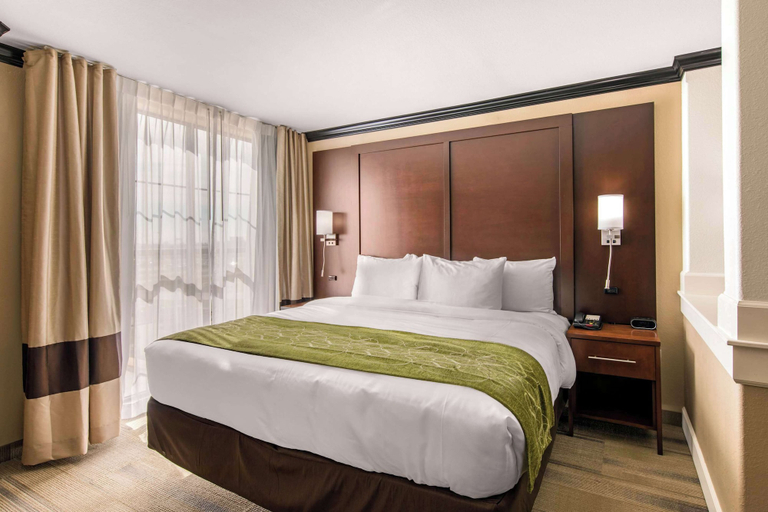 Bedroom 3, Comfort Suites Liberal North, Seward