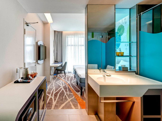 Bathroom 10