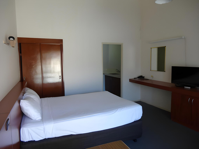 Bedroom 12