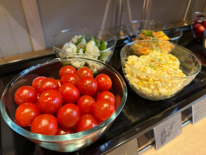 Food & Drinks 11