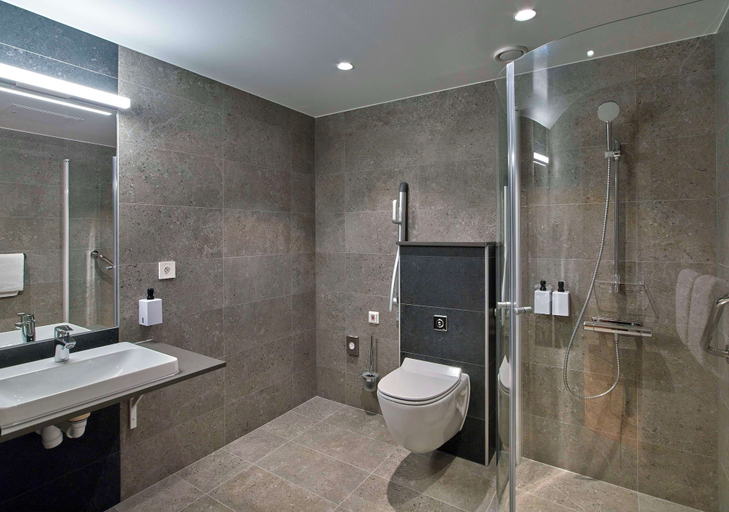 Bathroom 4, Scandic Oceanhamnen, Helsingborg