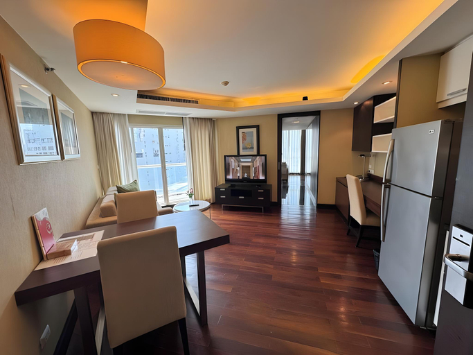 Dining Room 9