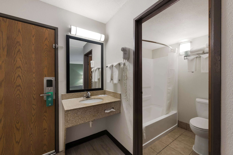Bathroom 5, Quality Inn Merriam Kansas City, Kansas City