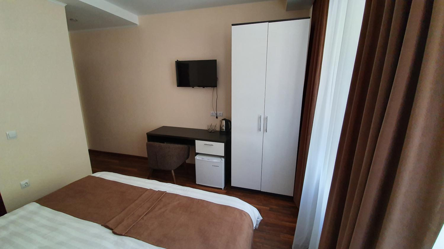 Others 5, Margaritov Hotel, Vladivostok gorsovet