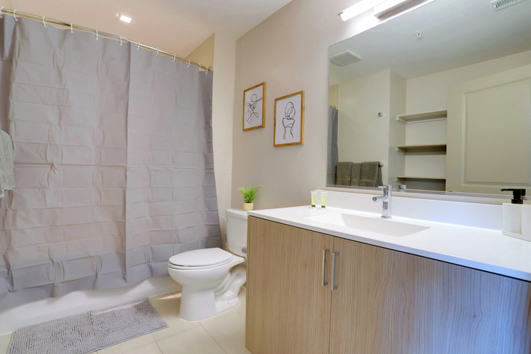 Bathroom 4, DC Getaway Comfort Apartments, Arlington