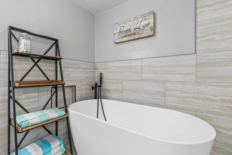 Bathroom 5, Oceanwalk 5-405, Volusia