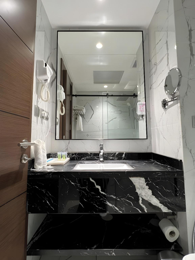 Bathroom 4, Violet Al-Shisha, Makkah