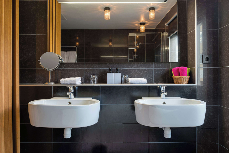 Bathroom 5, Scandic Stora Hotellet, Nyköping