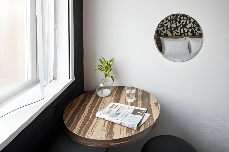 Bathroom 10