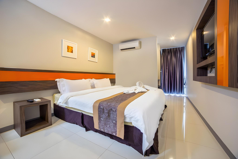 Bedroom 6