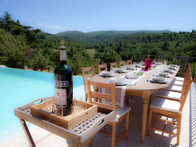 Food & Drinks, Villa in Provence with Infinity Pool, Haute-Garonne