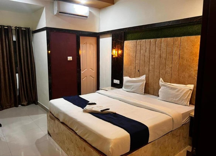 Bedroom 3, Hotel Queen Residency, Ernakulam