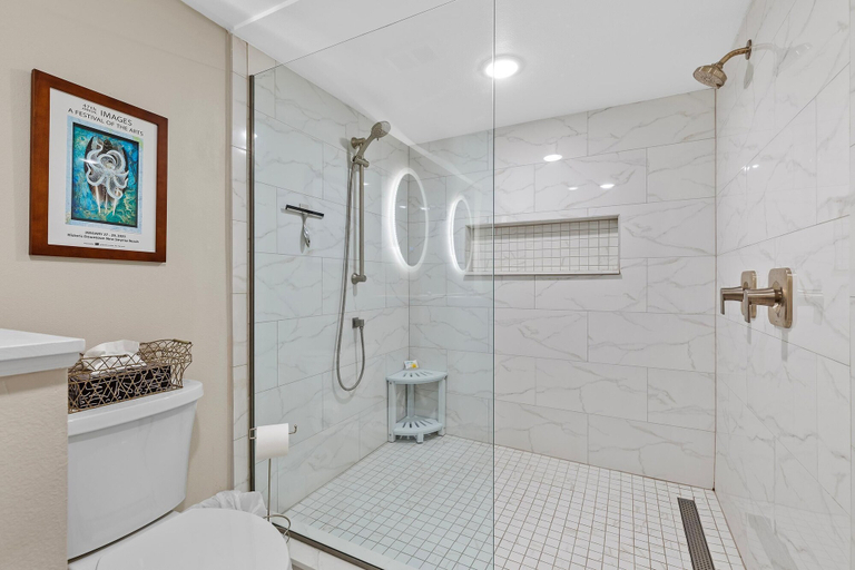 Bathroom 4, Seascape Towers 524, Volusia